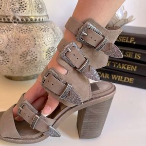 Dolce Vita Spur Western Leather Strap Ankle Zip Sandals Heels - Limited Edition